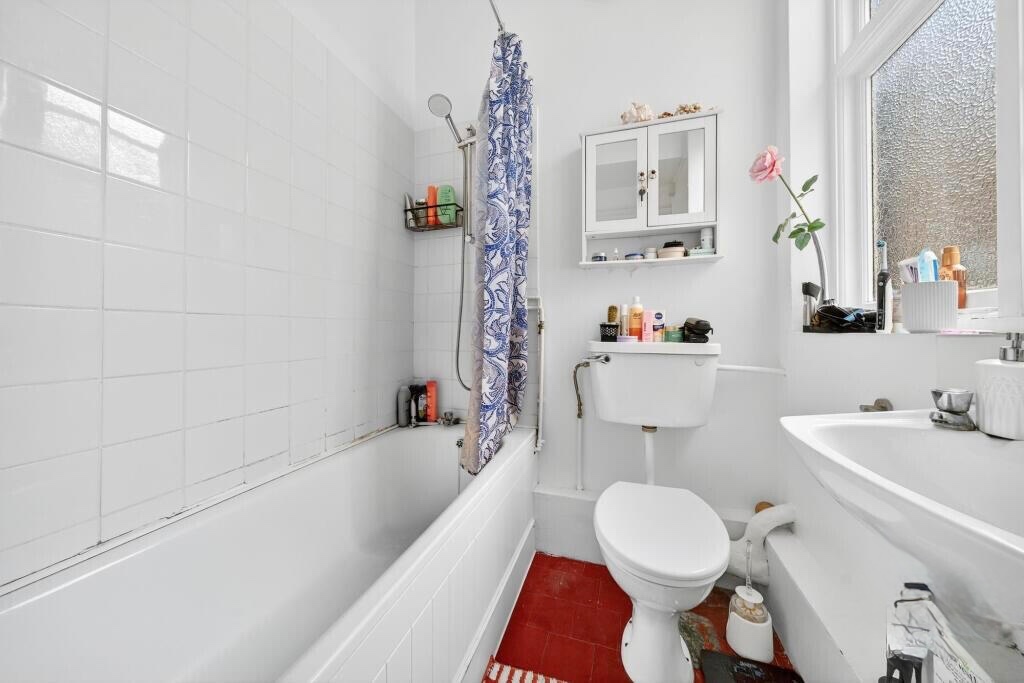 Additional image 8 of 1 Bed Flat, Lansdowne House, SW8, N1 7GU