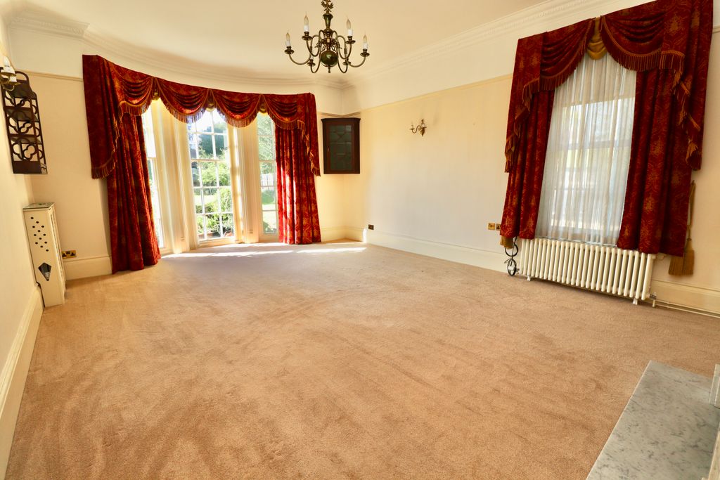 2 bed flat for saleNettleham Road, Lincoln LN2 photo 4