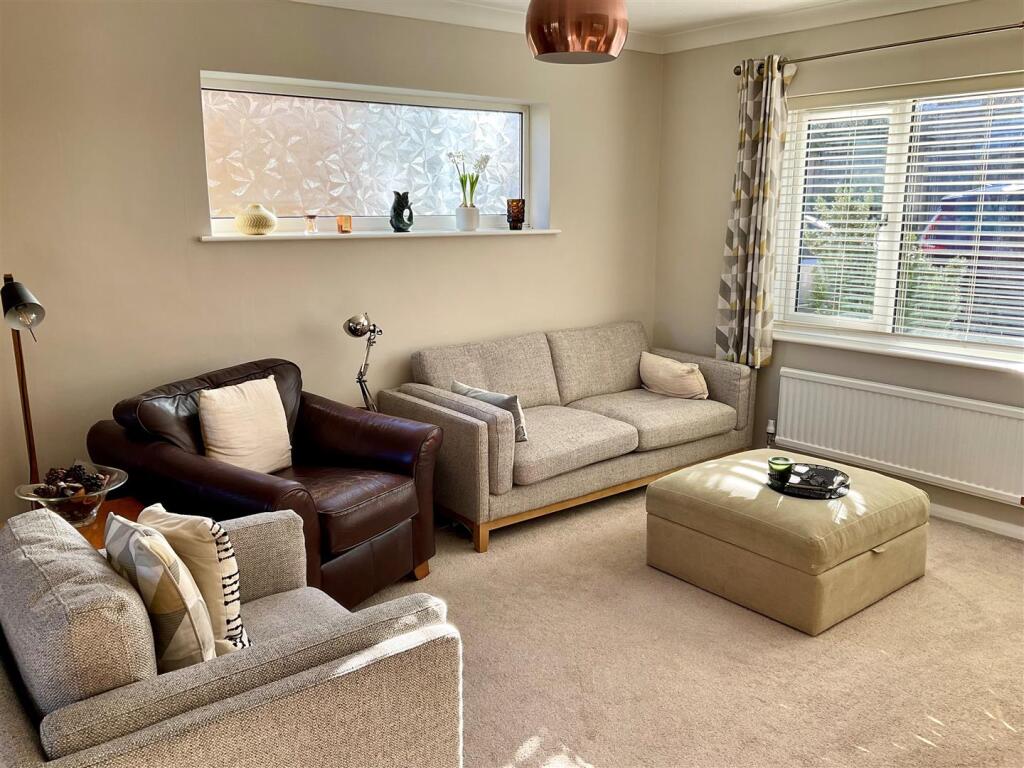 Additional image 6 of Briar Close, River