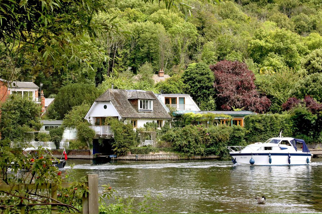 Additional image 20 of 5 bed detached house for saleWargrave Road, Henley-On-Thames RG9
