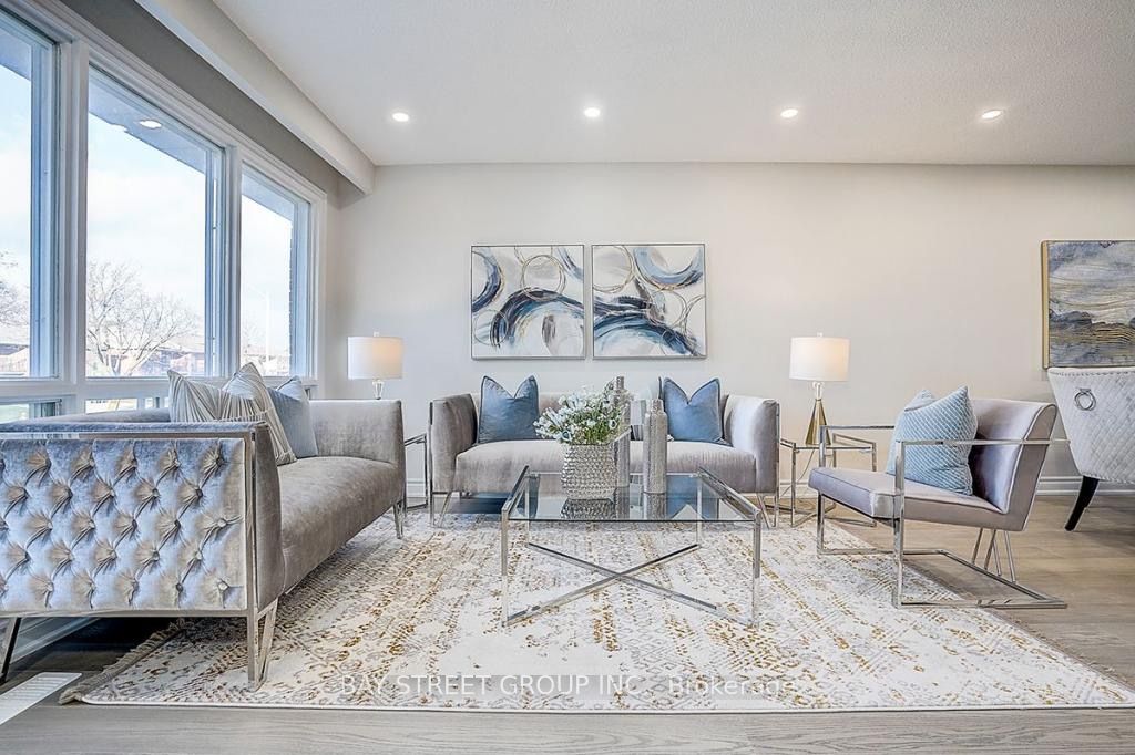 Additional image 2 of Upstairs-269 Shawnee Circle, Toronto, ON, M2H 2Y3