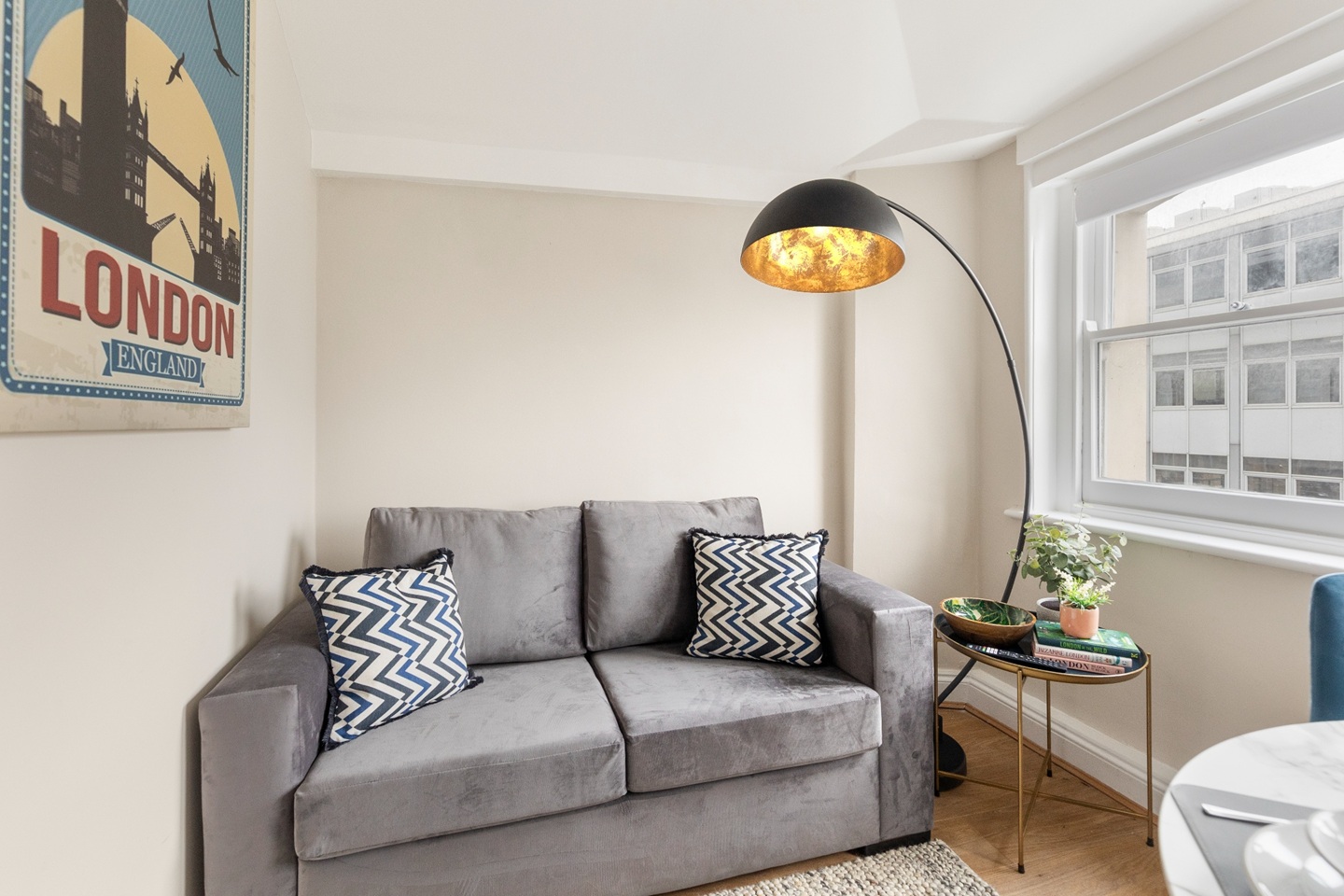 Additional image 3 of 2 Bed Flat, Charterhouse Bldgs, EC1M, N1 7GU