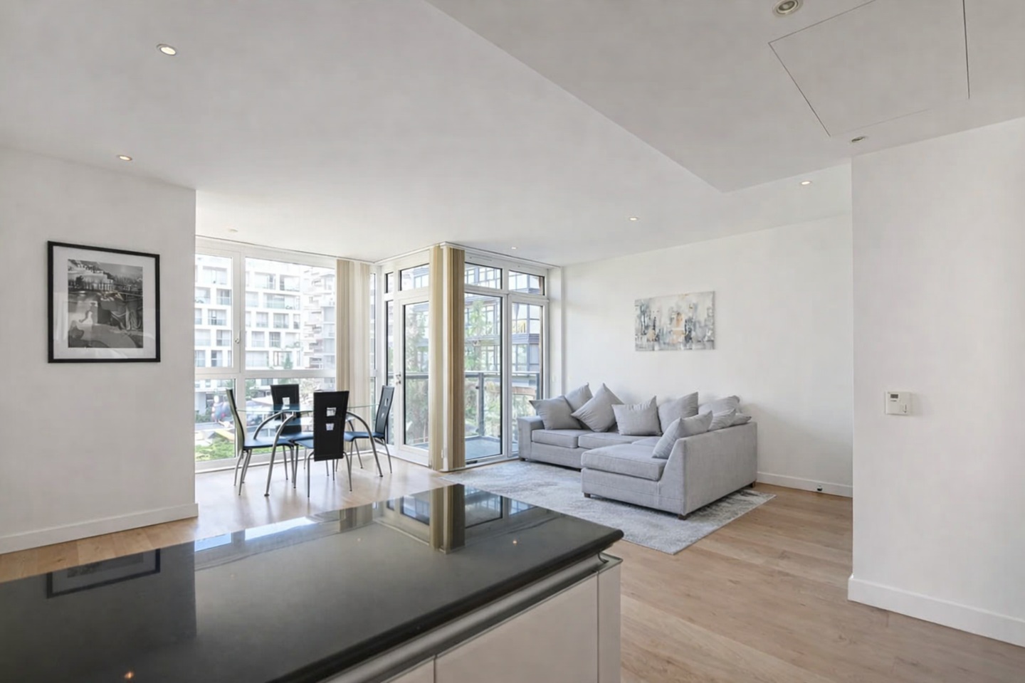 Additional image 3 of 2 Bed Flat, Hepworth Court, SW1W, N1 7GU