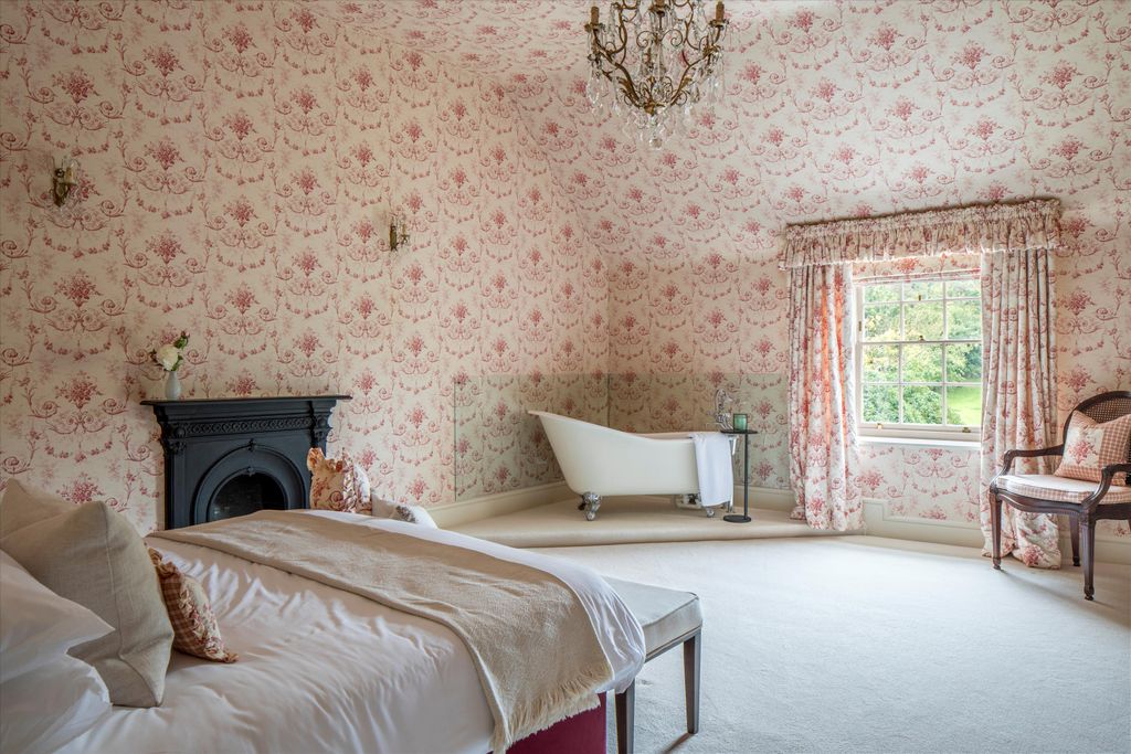 Additional image 17 of 21 bed detached house for saleBeach Lane, Beach, Nr Bath BS30.