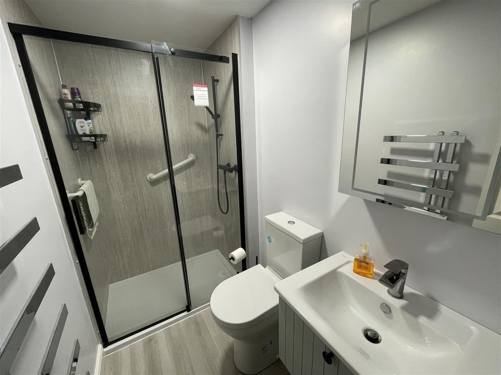 Additional image 9 of 2 bed flat for saleFlat 2, The Hall, 10 Meadows Close, Portishead BS20