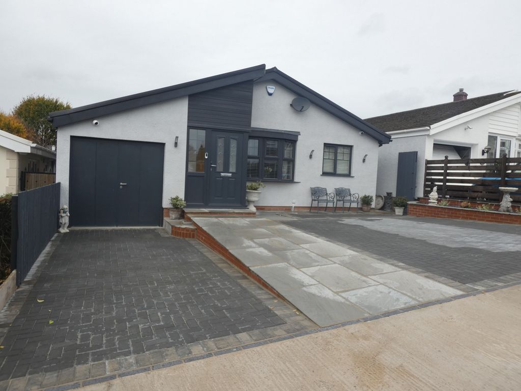 3 bed detached bungalow for saleDaphne Road, Rhyddings, Neath . SA10