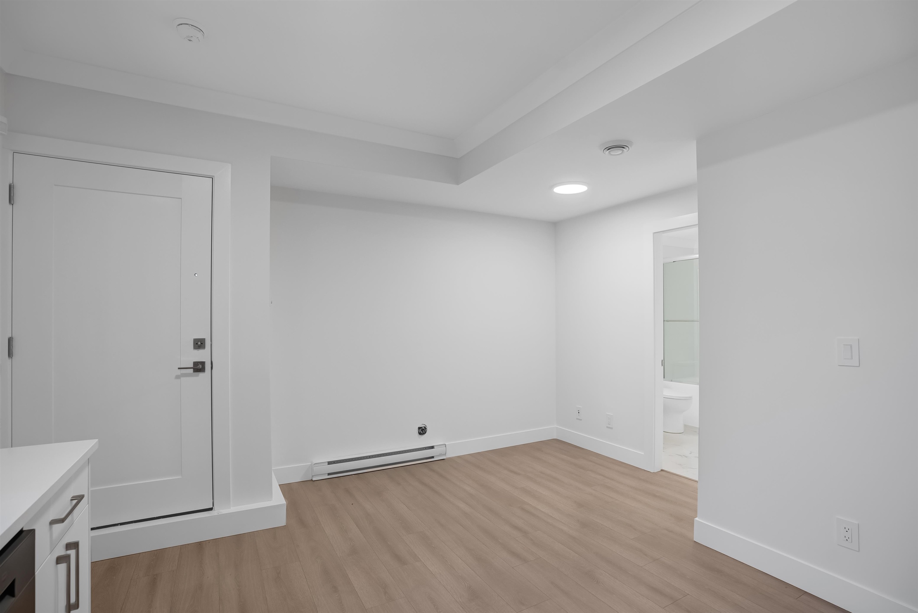 Additional image 4 of 101-lower-16611 18th Avenue, Surrey, BC, V3Z 9X5