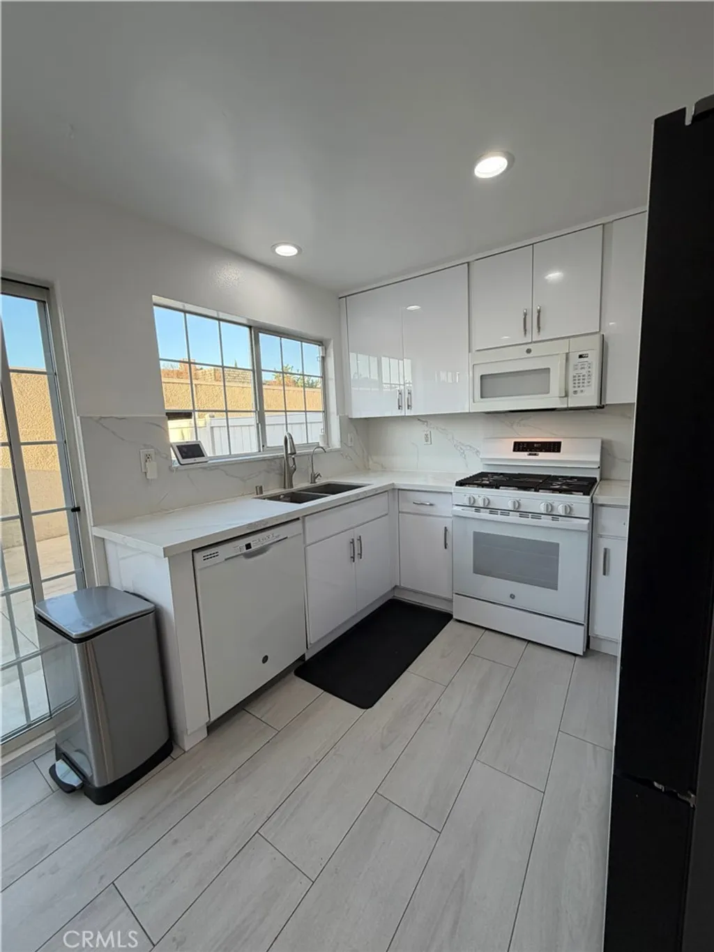 Additional image 9 of 19142 Haynes Street Unit 4, Reseda, CA 91335