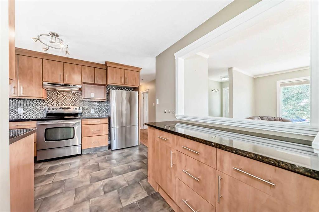 Additional image 6 of 27 Gladeview Crescent SW, Calgary, AB, T3E 4X7