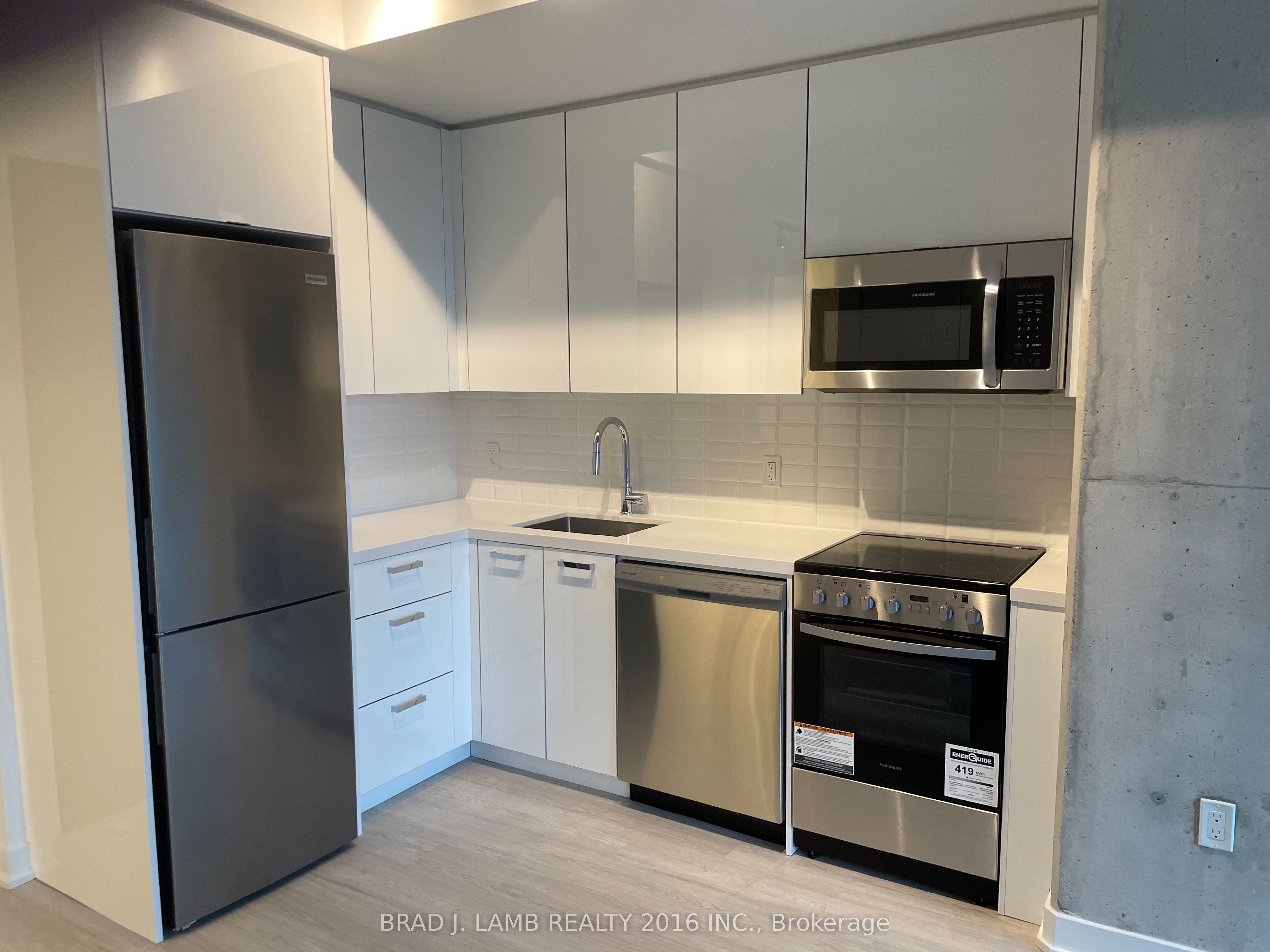 Additional image 3 of 1106-284 King Street, Toronto, ON, M5A 1K4