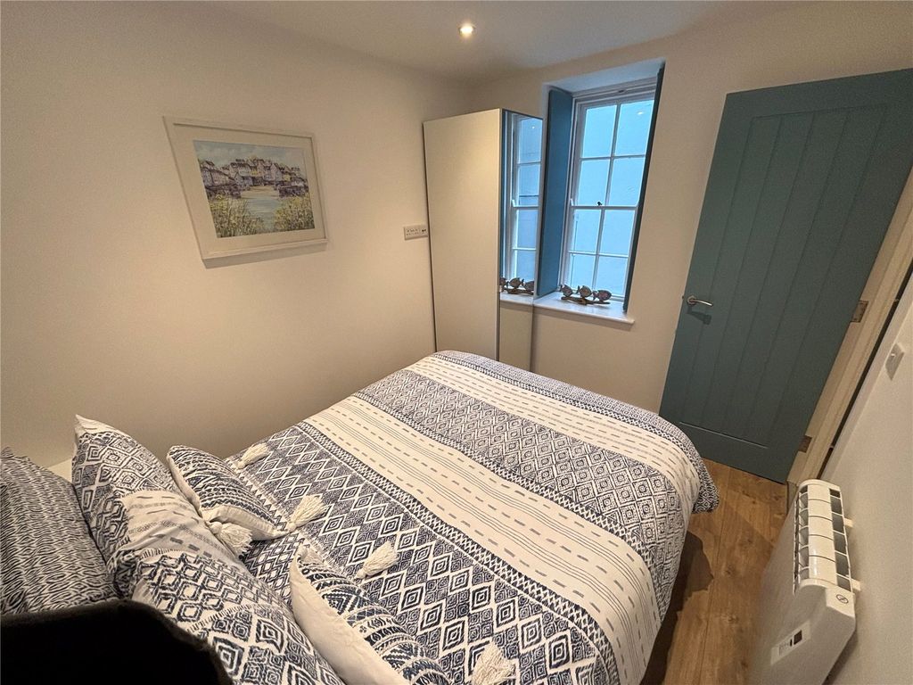 Additional image 11 of 2 bed flat for saleSt. Julians Terrace, Tenby, Pembrokeshire SA70