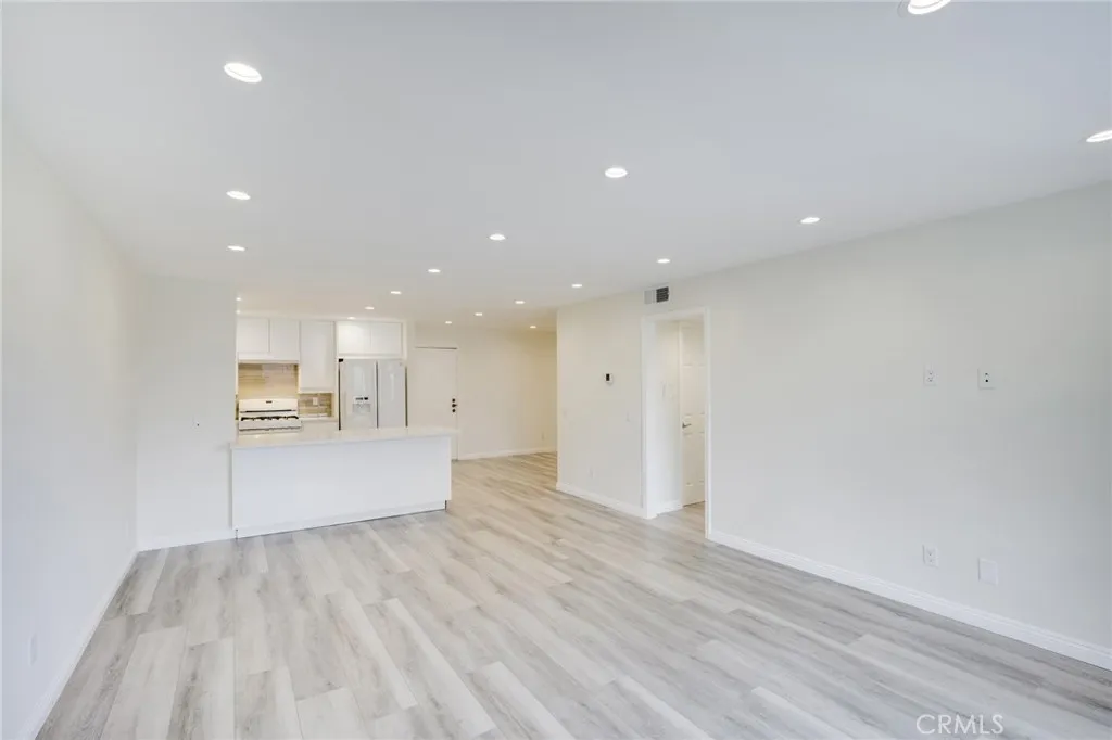 Additional image 15 of 330 N Jackson Street Unit 208, Glendale, CA 91206