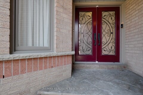 Additional image 8 of 10 Chiswick Crescent, Aurora, ON, L4G 6N9