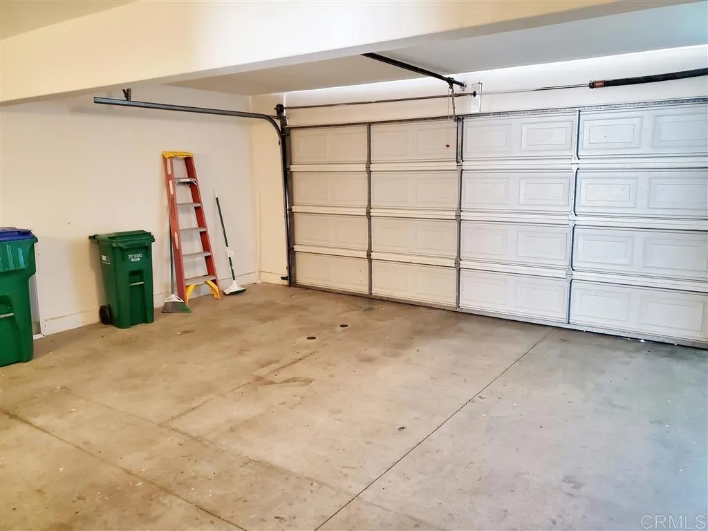 6808 Watercourse Drive, Carlsbad, CA 92011