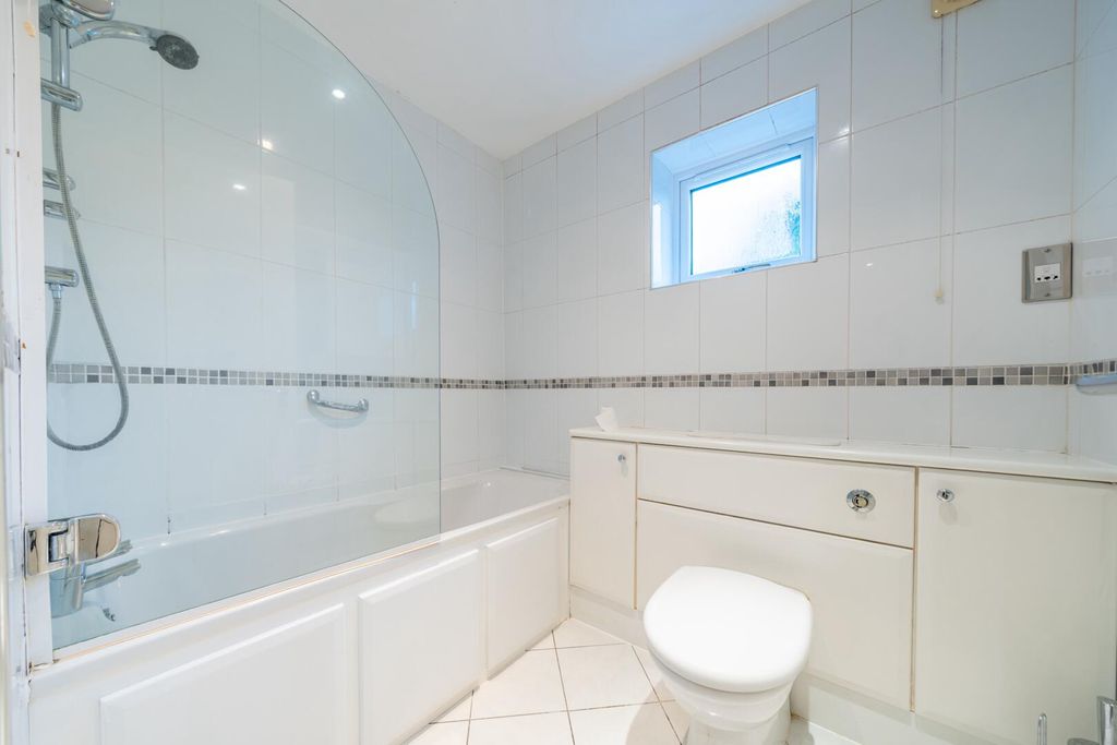 Additional image 14 of 2 bed flat for saleRoslyn Court, Willow Wong, Burton Joyce NG14