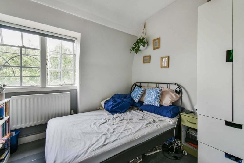 Room in a Shared Flat, Naylor House, SW8, N1 7GU