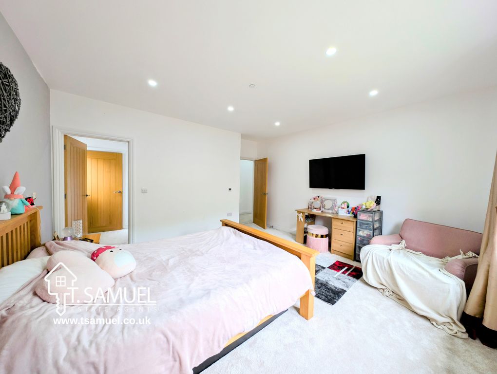 Additional image 46 of 5 bed detached house for saleGolwg Y Mynydd, Llanwonno Road, Mountain Ash CF45