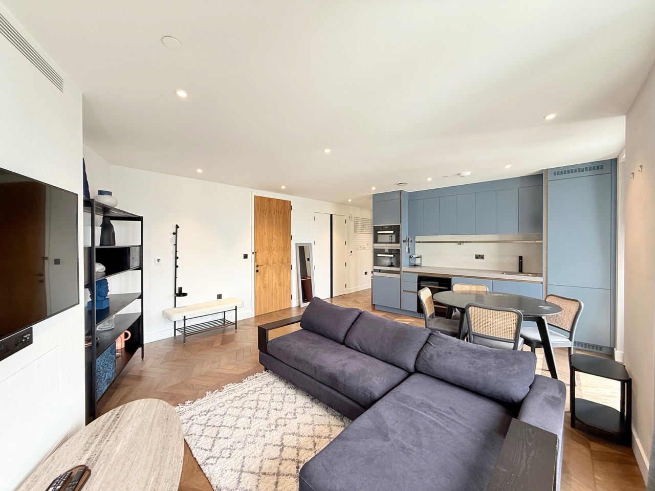 Additional image 2 of 2 Bed Flat, Newton St, WC2B, N1 7GU
