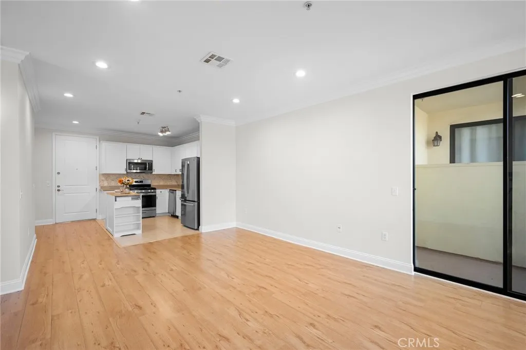 Additional image 39 of 6938 Laurel Canyon Blvd Unit 101, North Hollywood, CA 91605