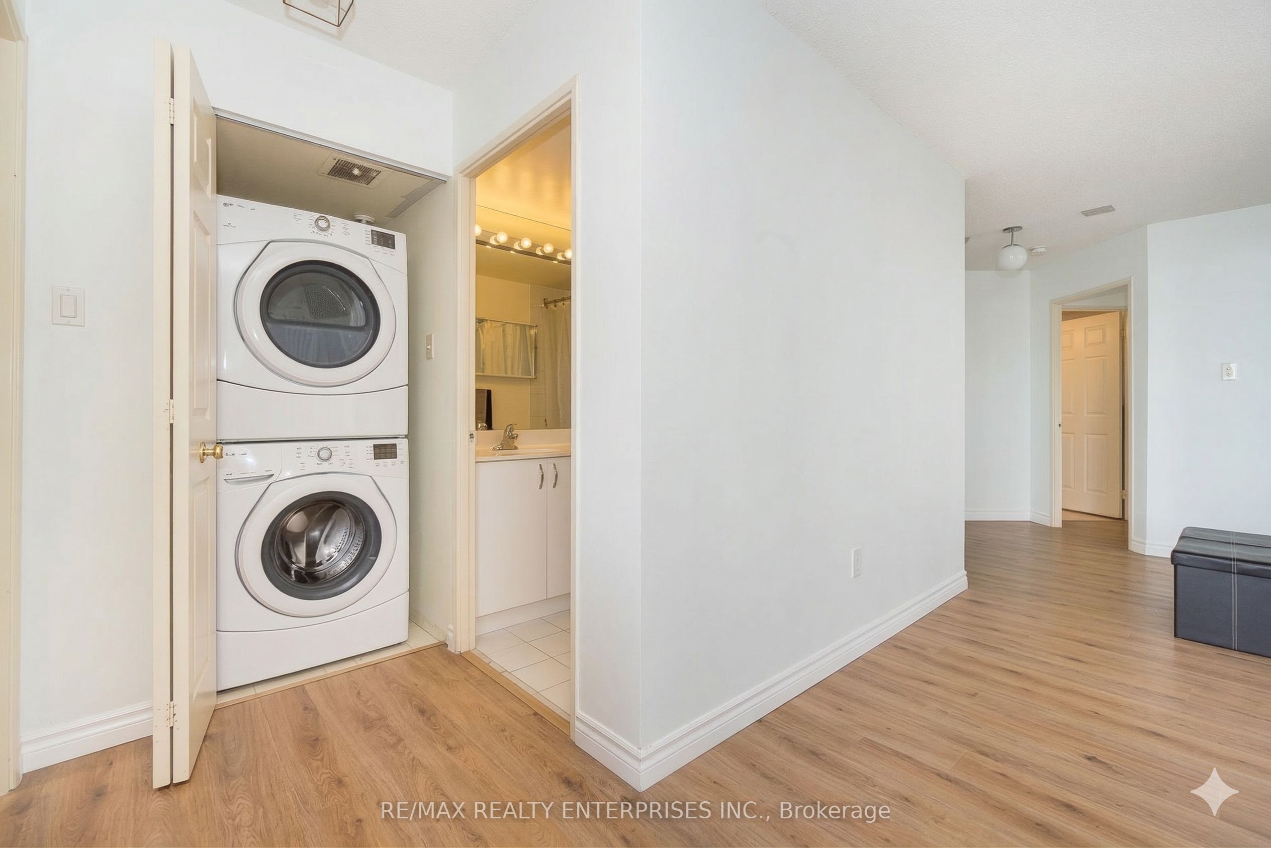 Additional image 3 of 1711-55 Elm Drive W, Mississauga, ON, L5B 3Z3