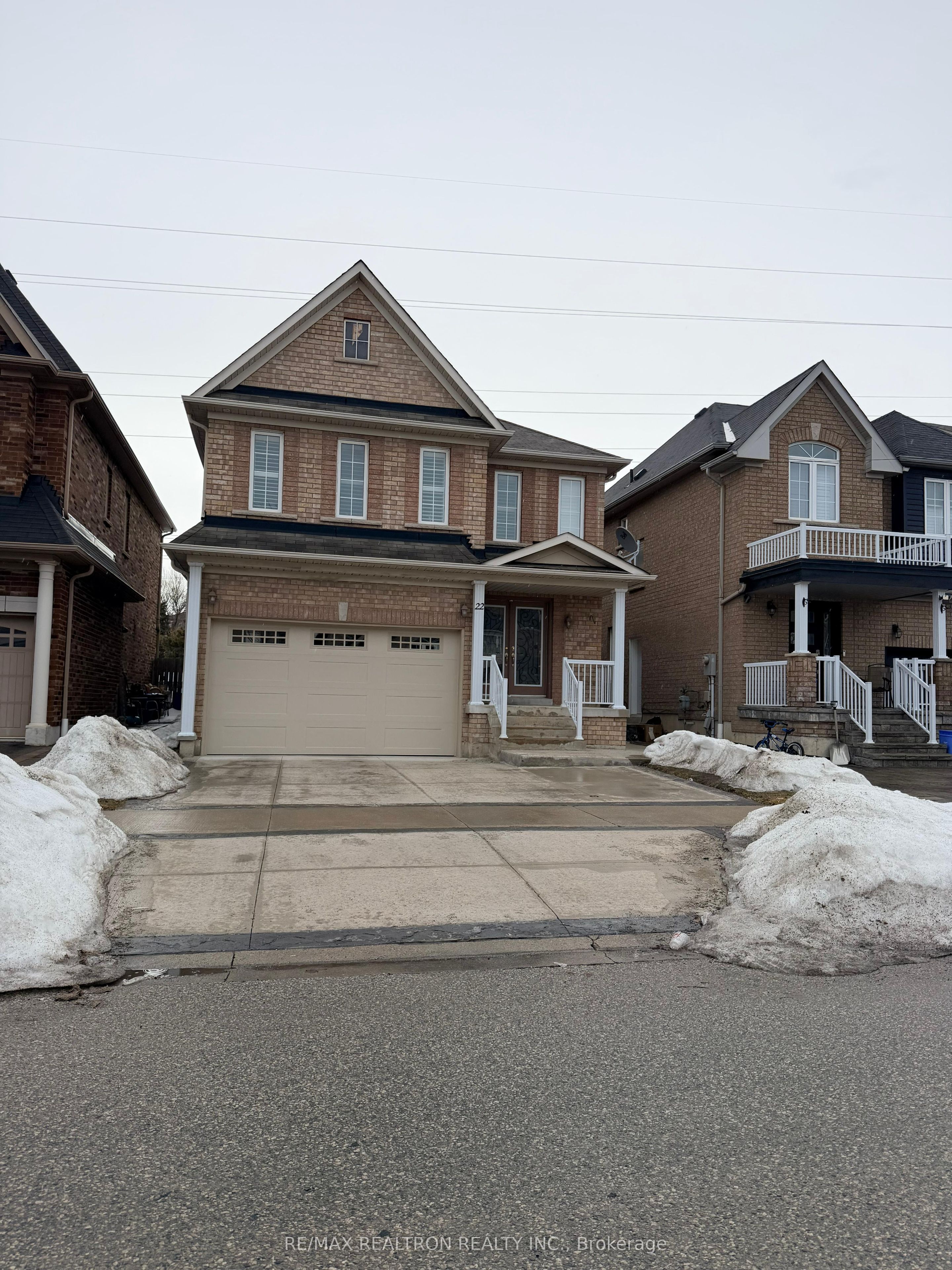 Additional image 2 of 22 Mount Pleasant Avenue, Whitby, ON, L1N 0C8