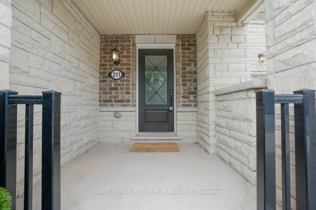 Additional image 3 of 211 Betsy Drive, Oakville, ON, L6M 0V1