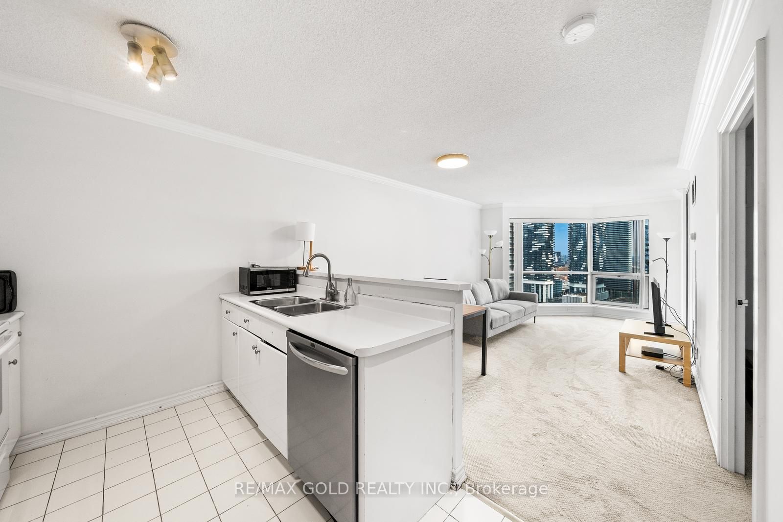 Additional image 3 of 2710-10 Yonge Street, Toronto, ON, M5E 1R4