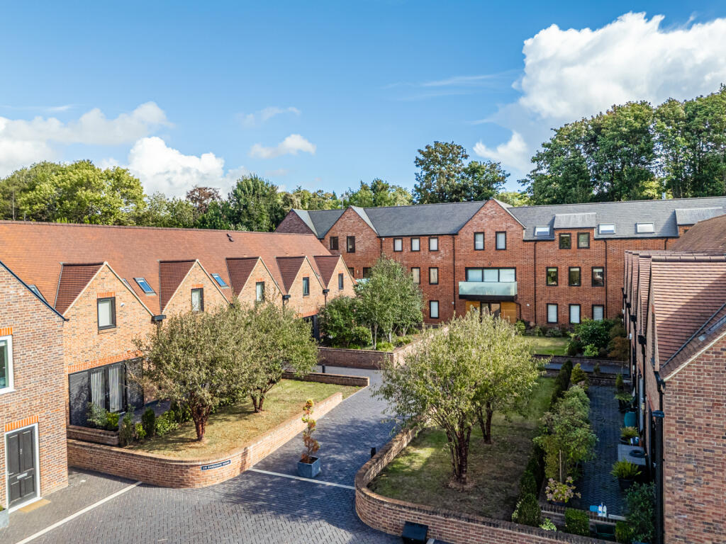 Gibbs Close, Harpenden, Herts, AL5