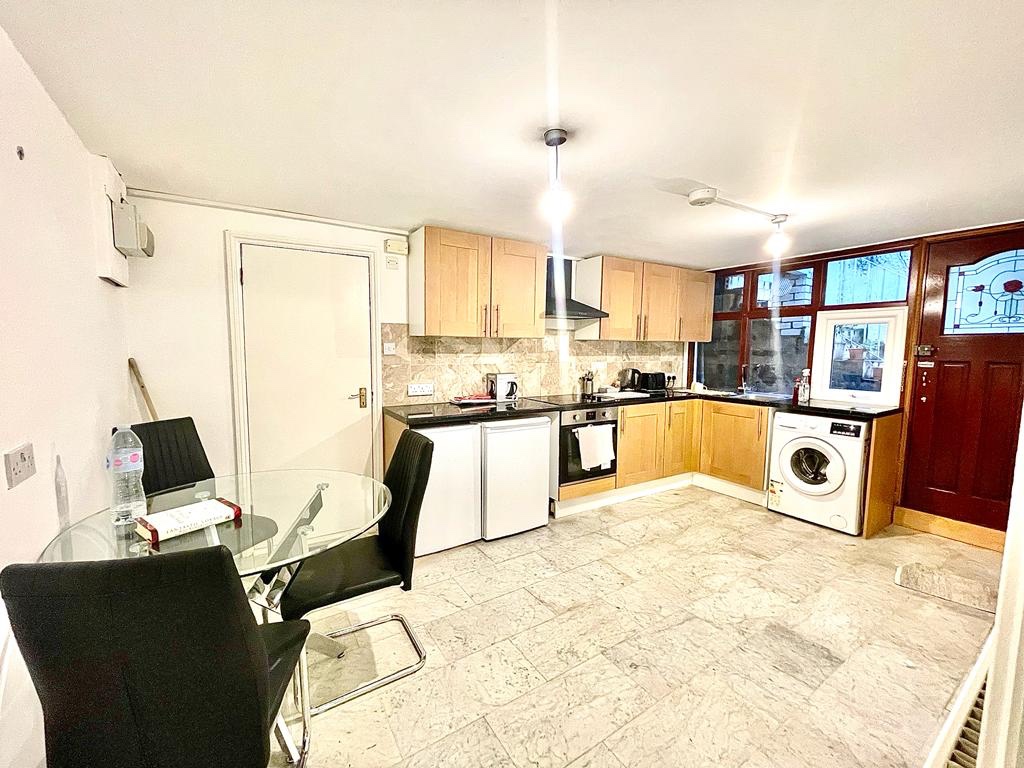 Additional image 9 of 3 Bed Flat, Stanmore Street, N1, N1 7GU