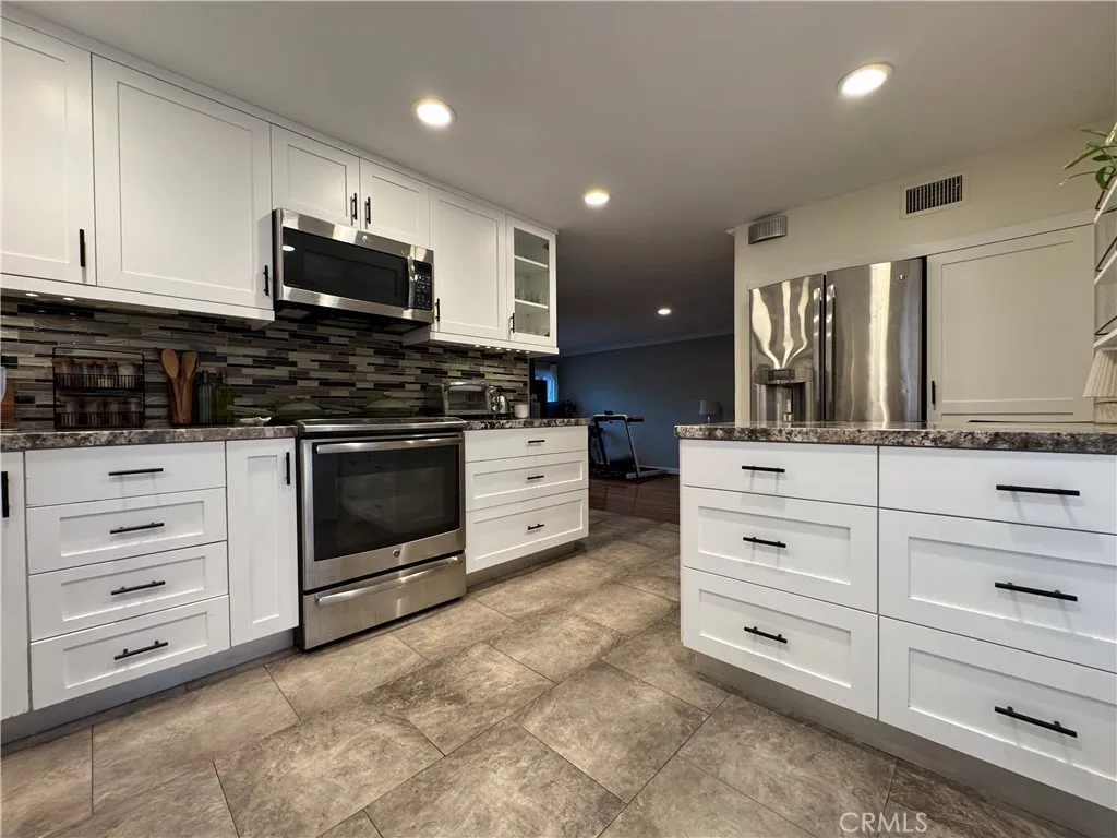 Additional image 46 of 10141 Valley Circle Boulevard Unit 4, Chatsworth, CA 91311