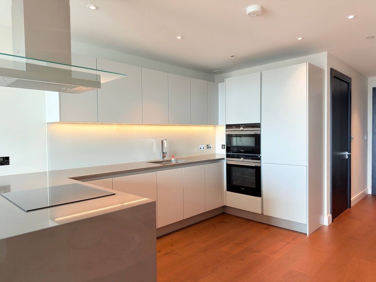 Additional image 6 of 3 Bed Flat, Sophora House, SW11, N1 7GU