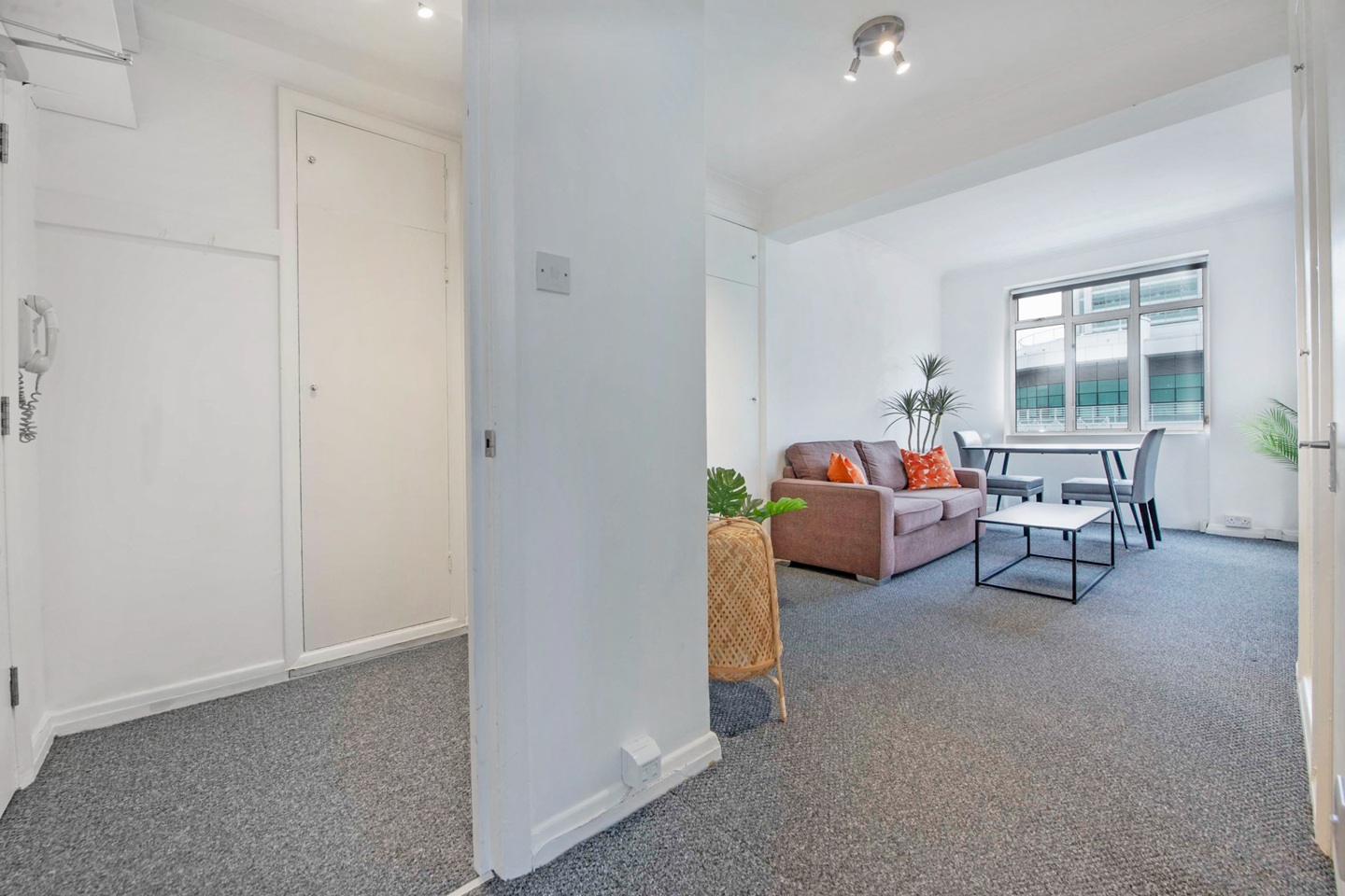 Additional image 8 of Studio Flat, Warren Court, NW1, N1 7GU