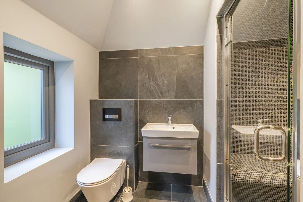 Additional image 26 of 7 bed detached house for saleLing Lane, Leeds LS14