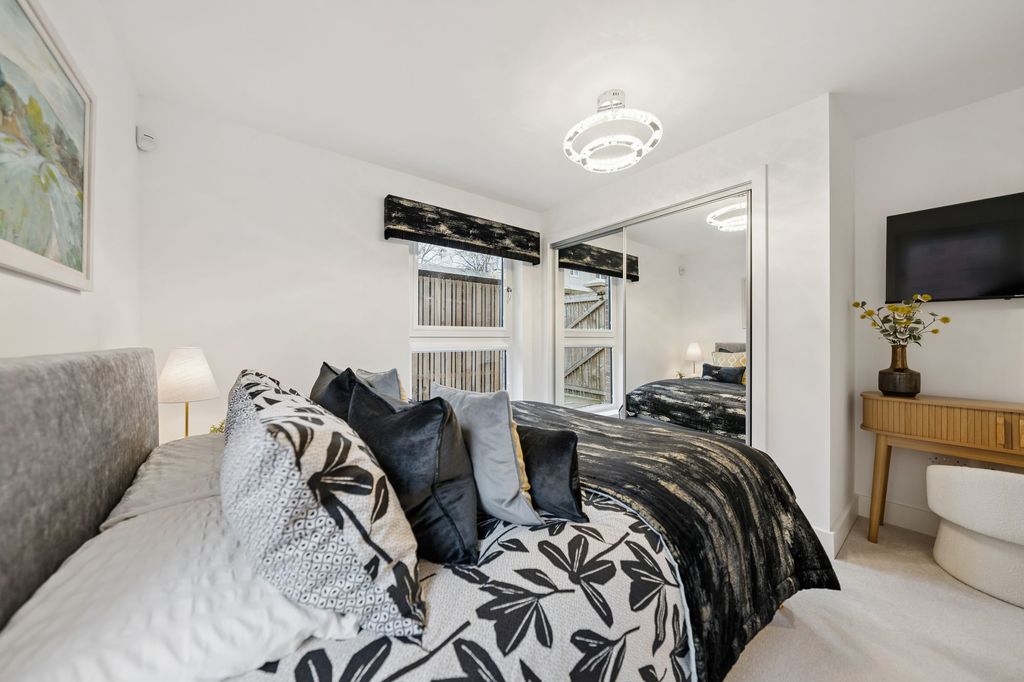 Additional image 13 of 2 bed flat for sale122 Festival Court, Prince's Quay, Glasgow G51