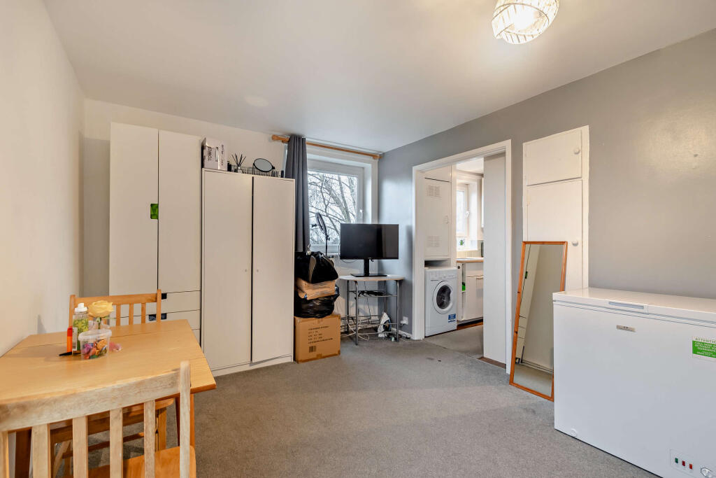 Additional image 6 of Hollybush House, Hollybush Lane, Hertfordshire, AL7