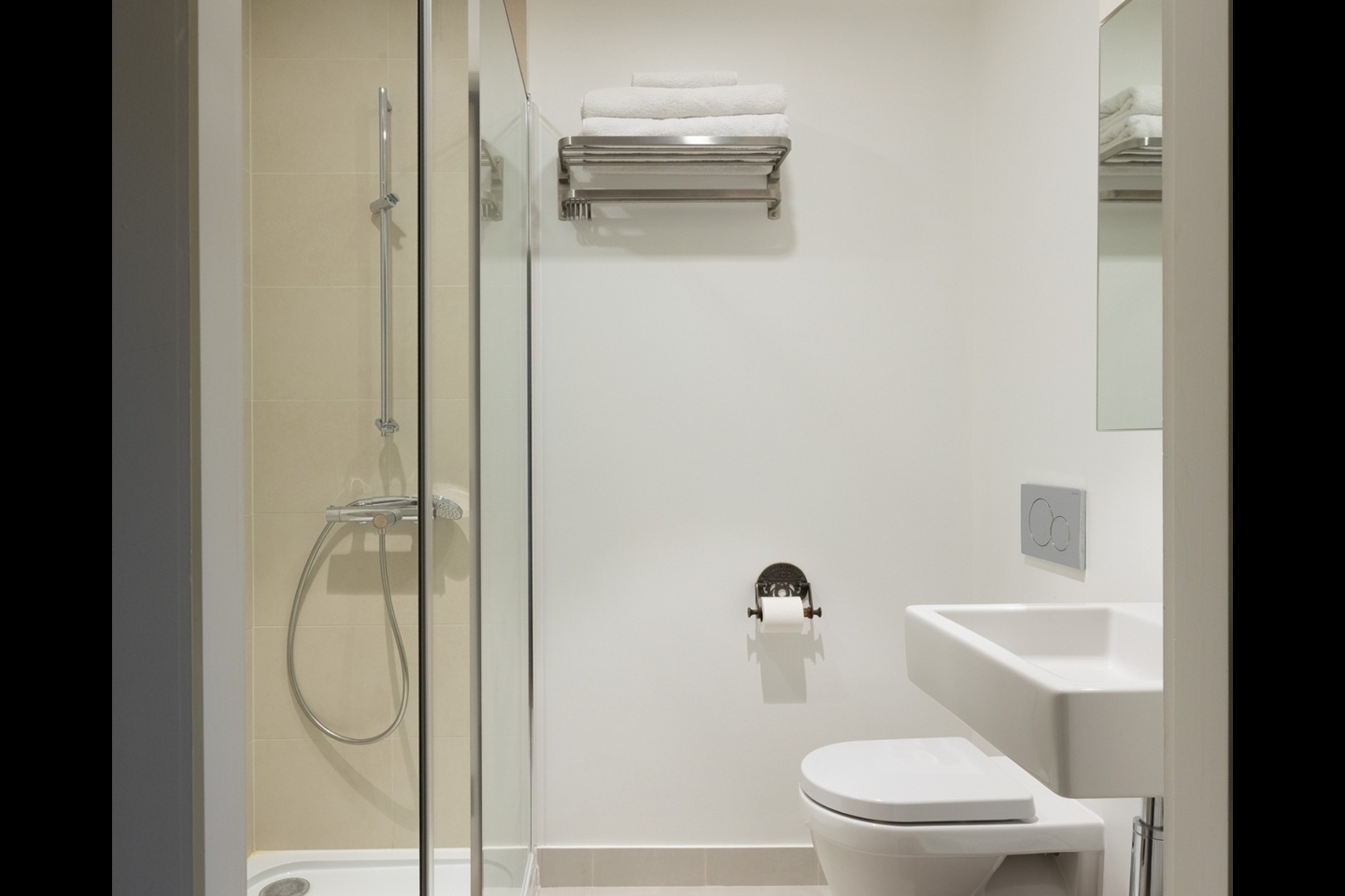 Additional image 7 of 1 Bed Flat, Newman Street, W1T, N1 7GU