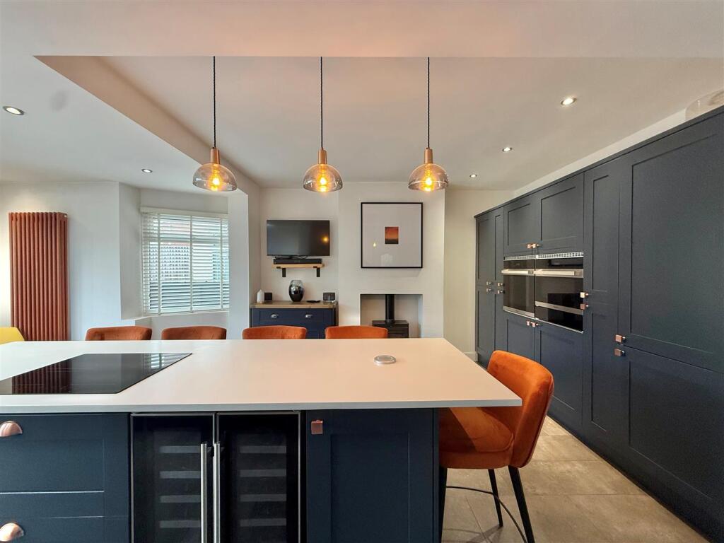 Additional image 6 of Worlds End Avenue, Quinton, Birmingham