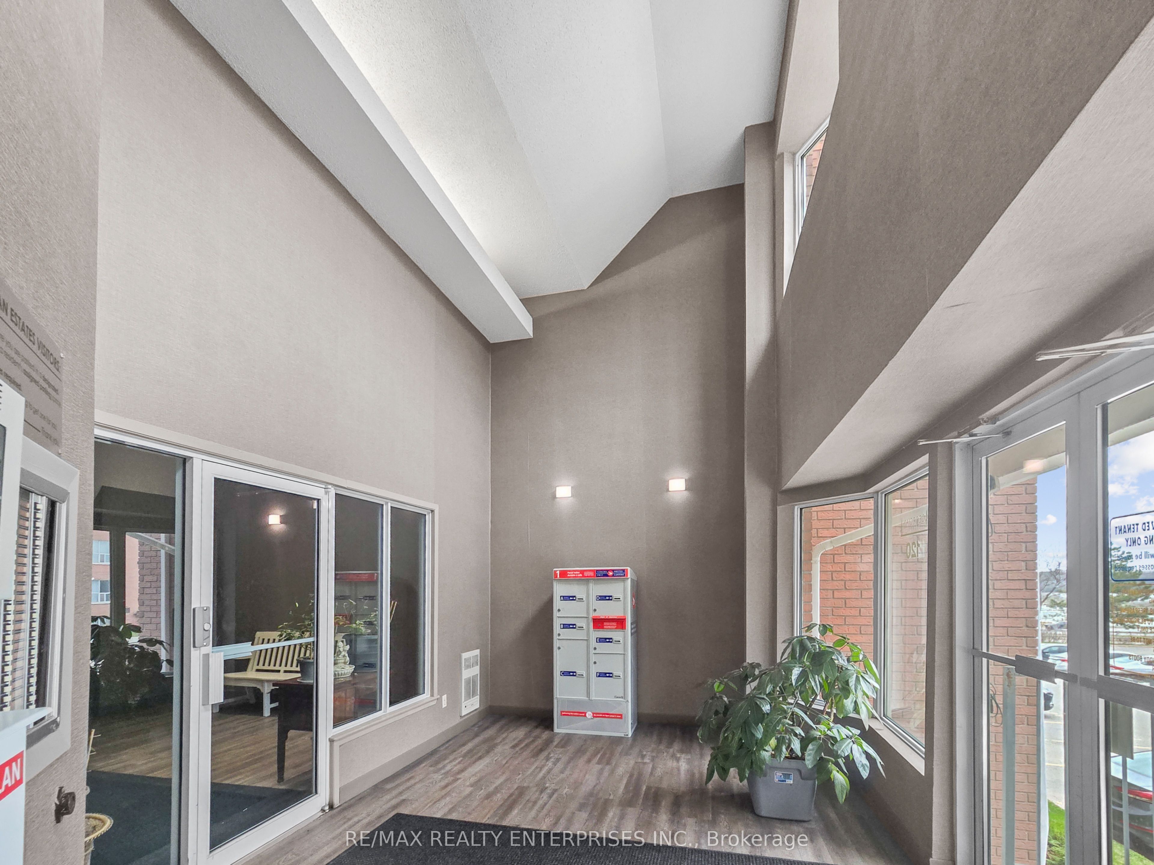 Additional image 2 of 204-120 Bell Farm Road N, Barrie, ON, L4M 6J2