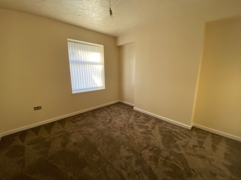 Additional image 3 of 4 bed flat for saleWoodland Road, Neath, Neath Port Talbot. SA11