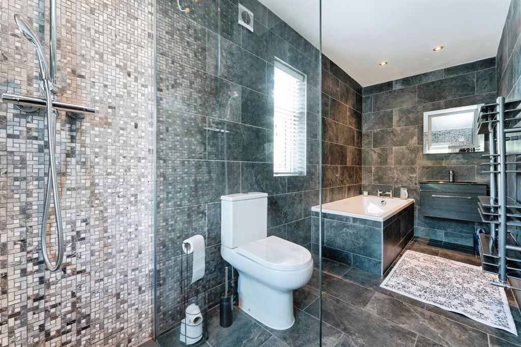 Additional image 11 of 3 bed detached house for salePalmers Road, Peterborough PE1