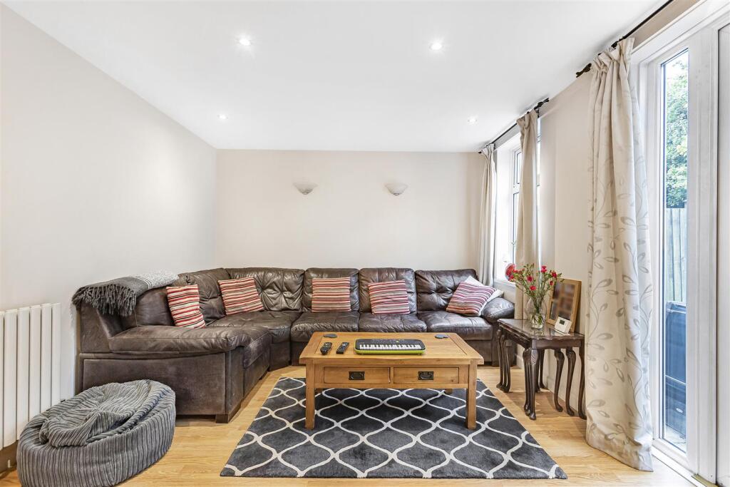 Additional image 5 of Guessens Grove, Welwyn Garden City