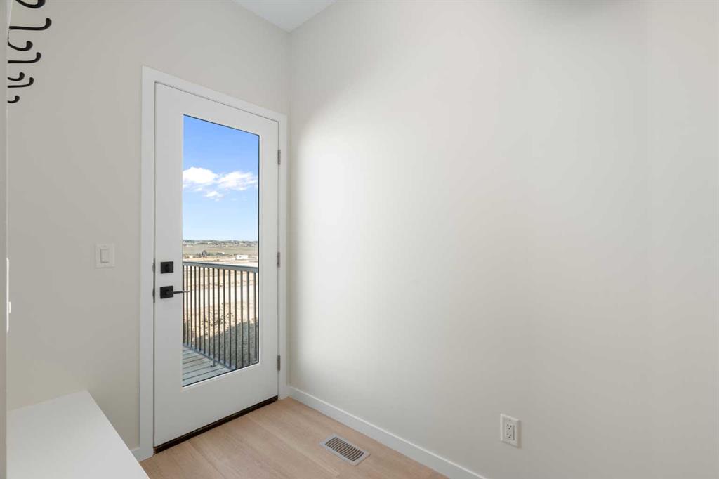 Additional image 6 of 42 Creekview Avenue SW, Calgary, AB, T2X 6M1