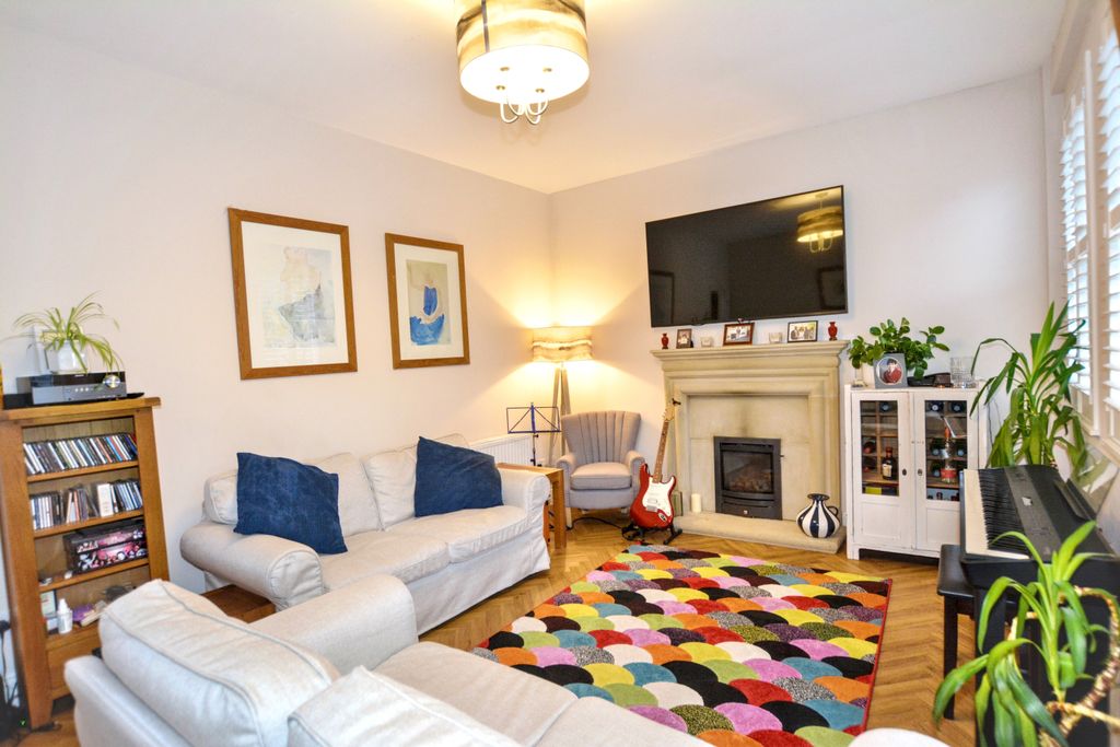 Additional image 3 of 2 bed flat for saleHill House Lodge, Burgage Lane, Southwell NG25