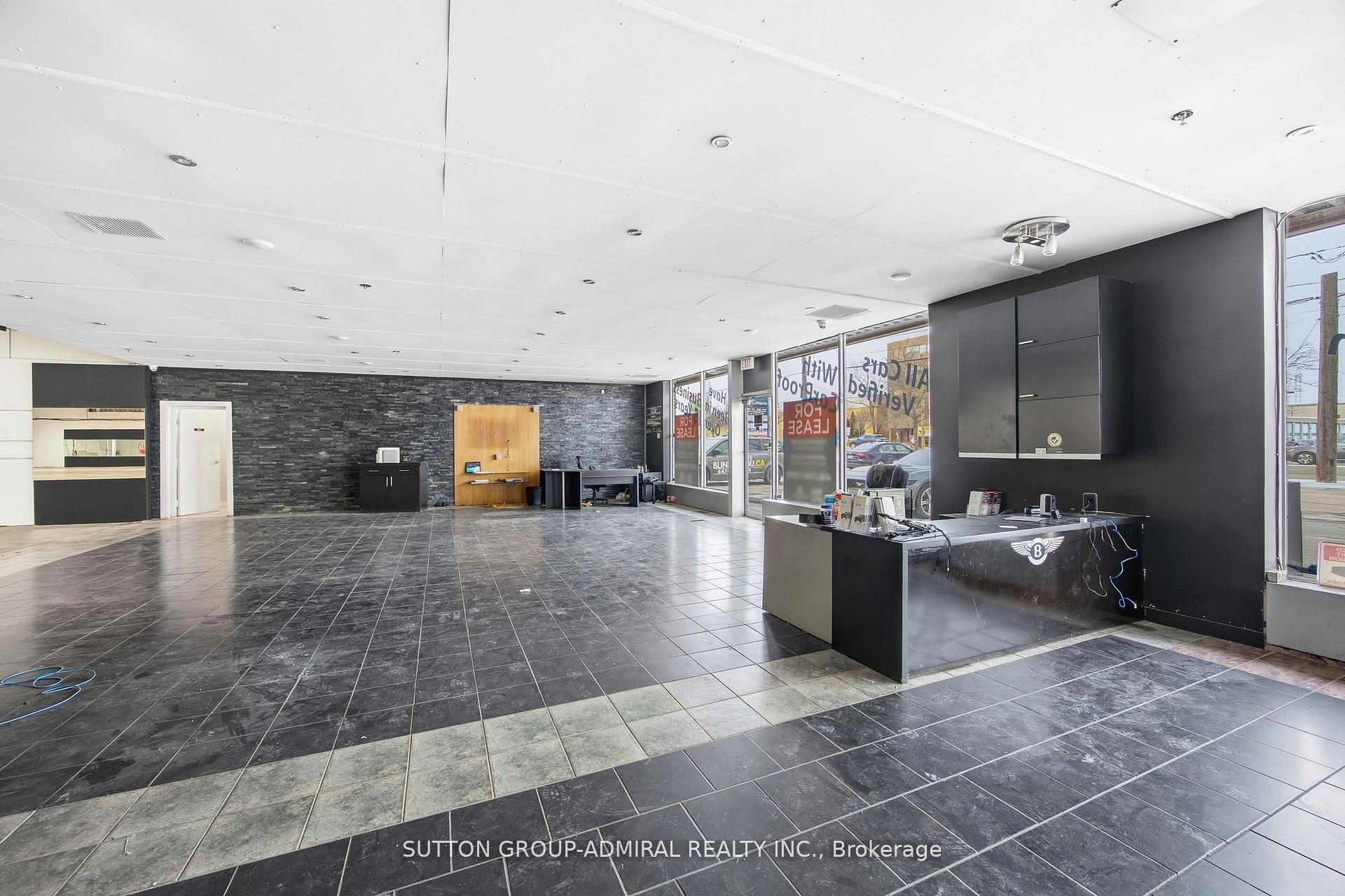 Additional image 5 of 1015 Finch Avenue W, Toronto, ON, M3J 2C7