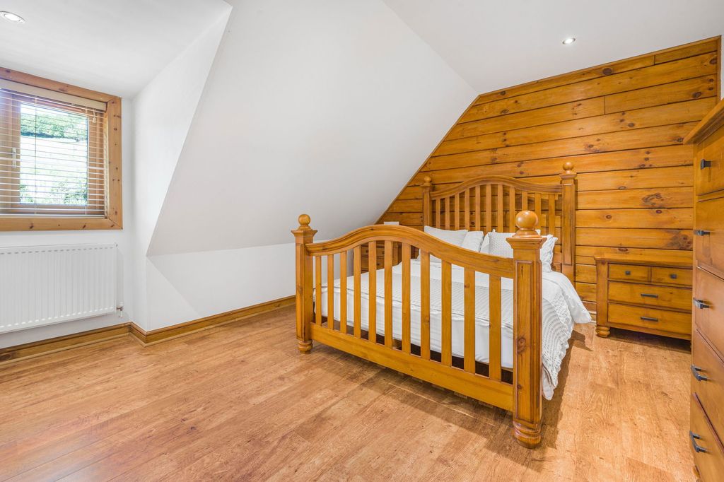 Additional image 25 of 5 bed detached house for saleOakmead Road, Llanharan, Pontyclun CF72