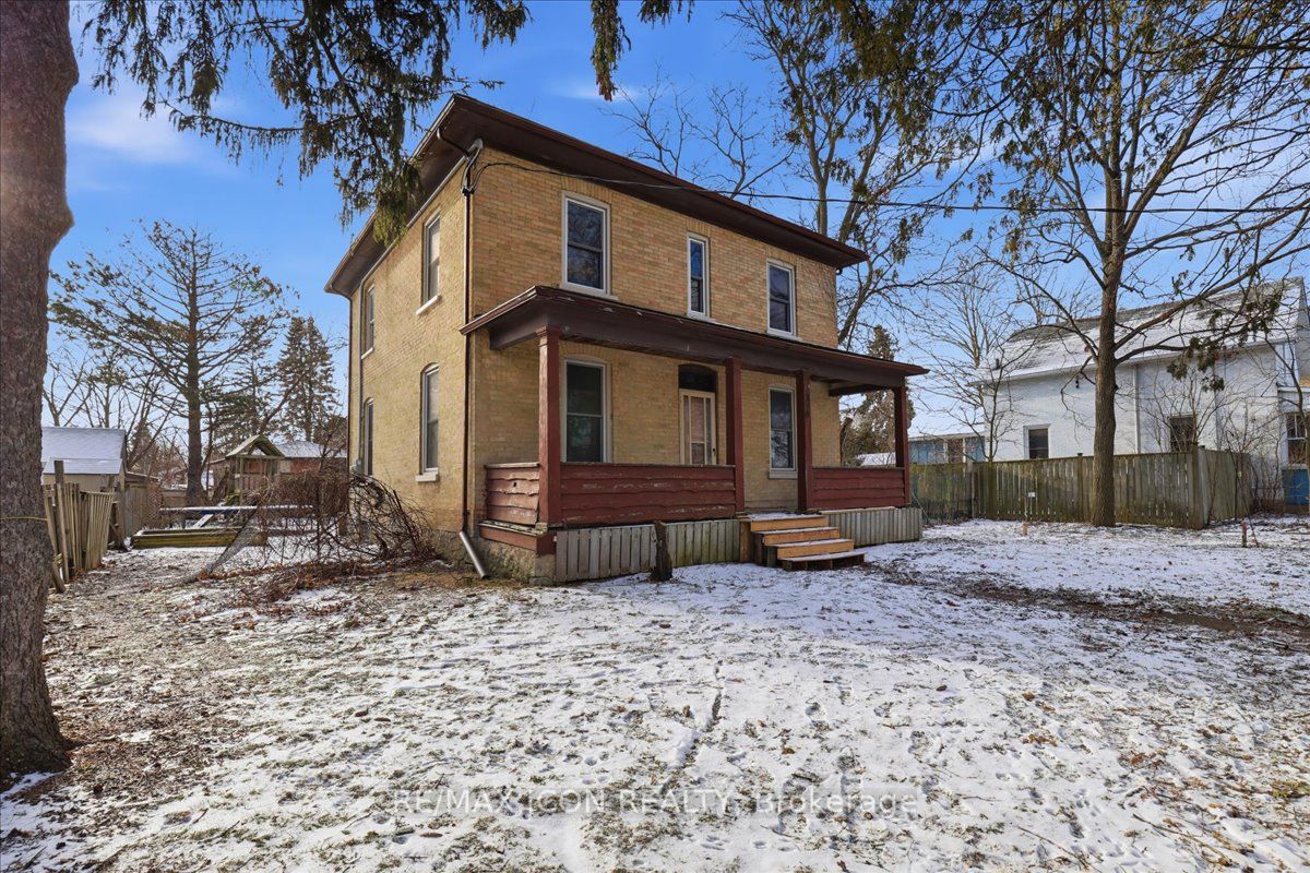 298 Queen Street W, Cambridge, ON, N3C 1G7