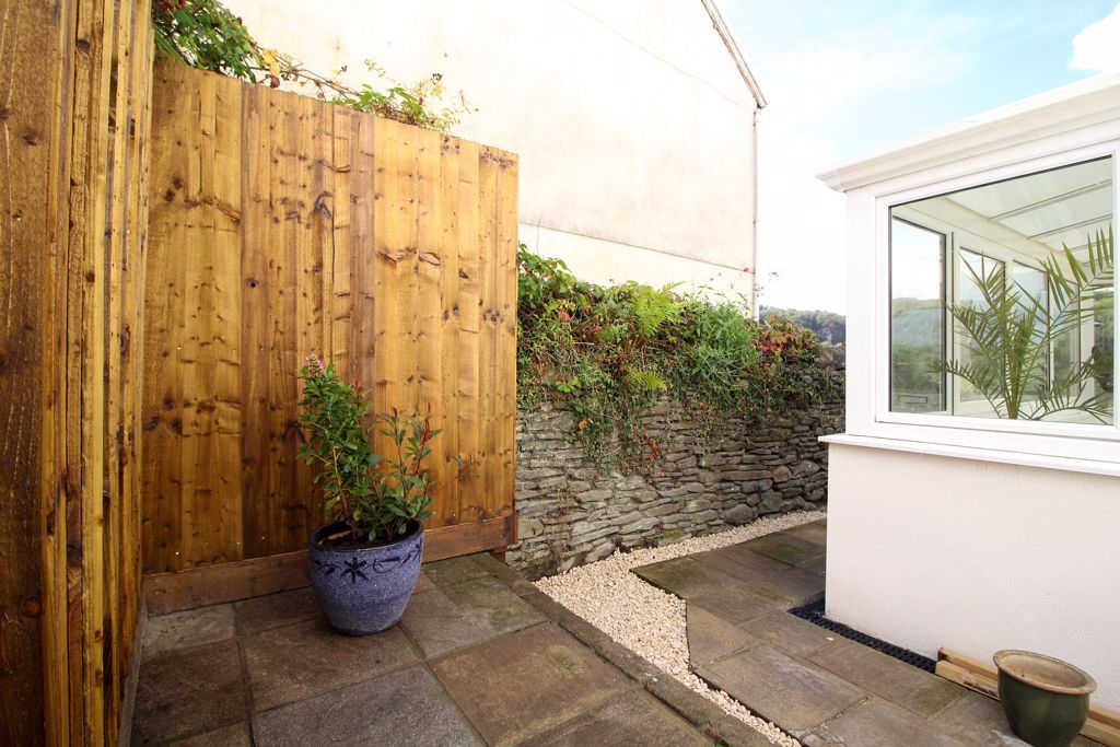 Additional image 19 of 2 bed flat for saleCilfynydd Road, Cilfynydd, Pontypridd CF37