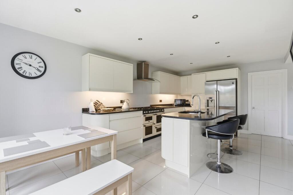 Additional image 8 of Spooners Drive, Park Street, St. Albans, Hertfordshire, AL2