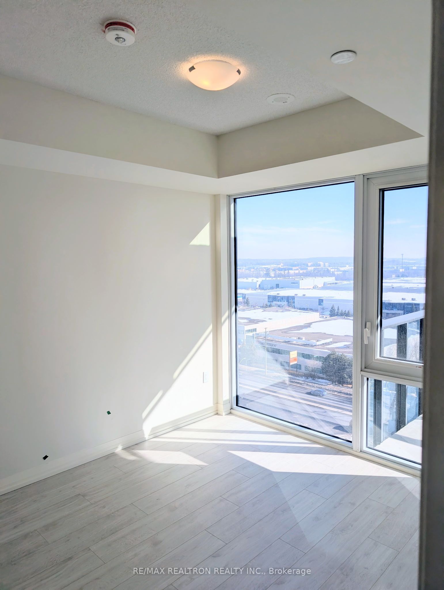 Additional image 3 of 2409-1010 Sandy Beach Road, Pickering, ON, L1W 3V9