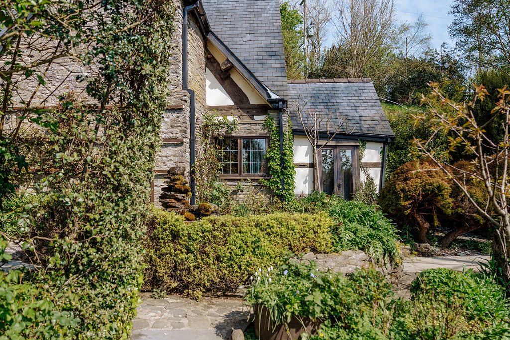 Additional image 10 of 10 bed property for saleFelindre, Knighton, Powys LD7